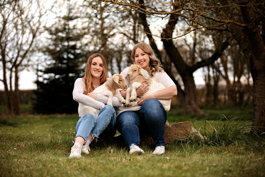 fotoshooting-mit-ziegenbabys